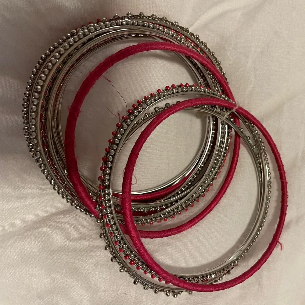 Bracelets - Picture 2 of 5